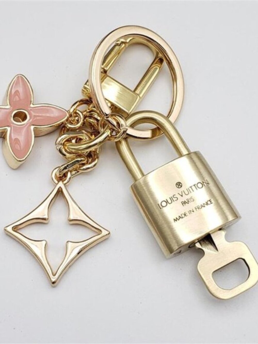 Authentic LV Louis Vuitton Gold Lock & Key 🔑Unbranded Flower Keychain Charm - Picture 5 of 9
